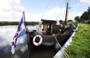 Historische beurtschepen maken tocht vanuit Akkrum