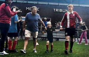 Kippenvelmoment bij start jubileumjaar voetballend Akkrum