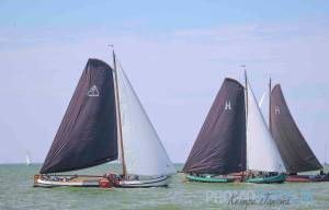 Winddraaiing werpt Akkrum terug na sterke opening op De Fluezen
