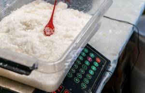 Verdachte drugsdelicten uit Nes (H) eerst op vrije voeten