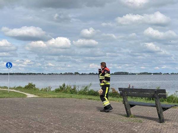 Brandweer Akkrum helpt bij zes drenkelingen Snitsermar