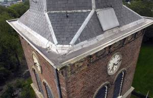 Kerk Akkrum luidt klokken voor asielkinderen